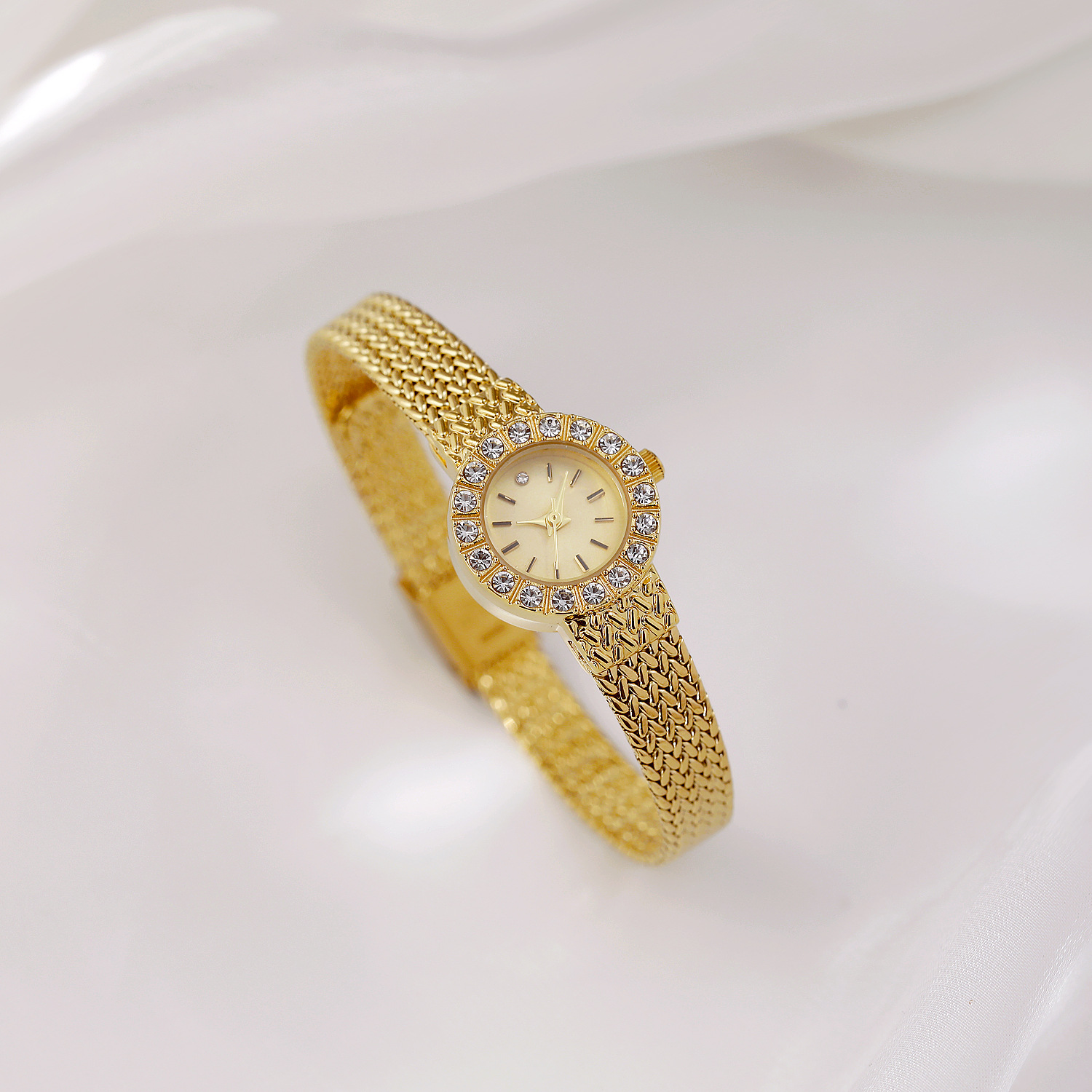 Vintage Women's Wristwatch Lux - Luxury Watch Engraving 리뷰 및 가격
