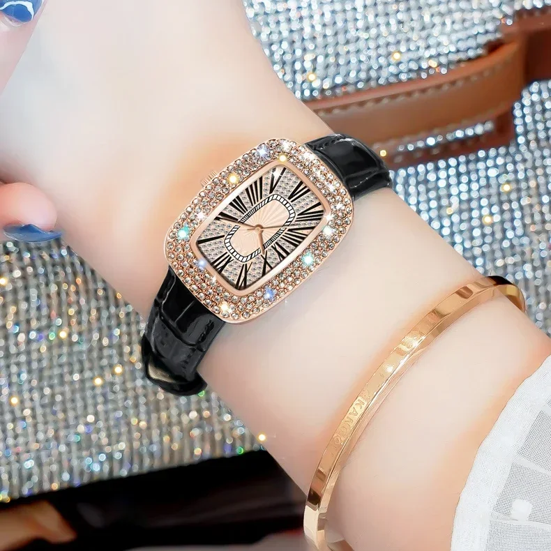 Trendy and fashionable women's - Luxury Watch With Leather Strap 리뷰 및 가격